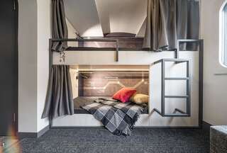 Хостелы Metro Hostel Киев Кровать в общем номере для женщин с 4 кроватями-4